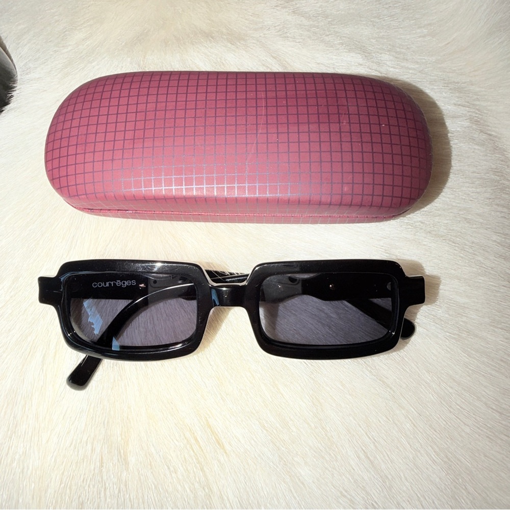 Courrèges Black Sunglasses Made in France. Authentic 1960s